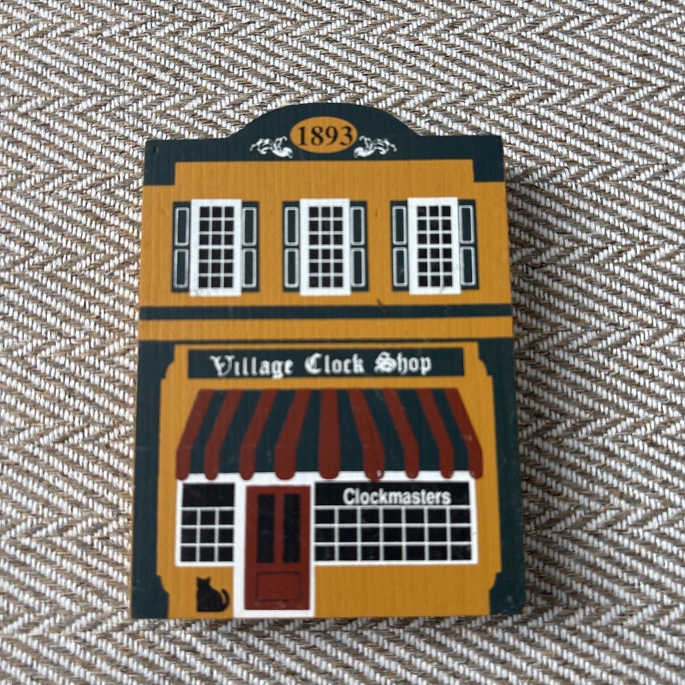 Cat's Meow 1986 Village Clock Shop Series IV Collectible Building